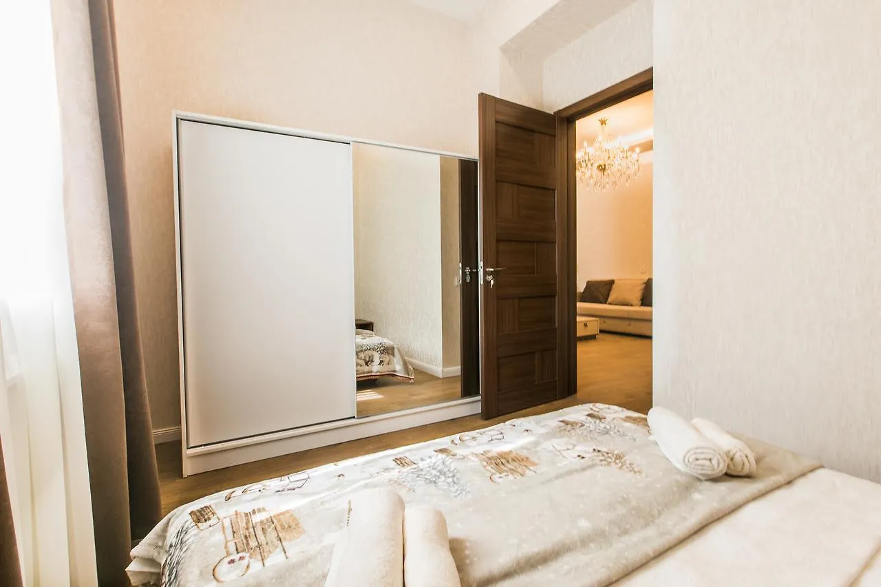 טביליסי Sweet Home 6 Vip Rustaveli Avenue גאורגיה