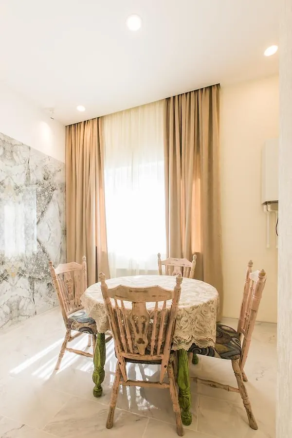 טביליסי Sweet Home 6 Vip Rustaveli Avenue 0*,