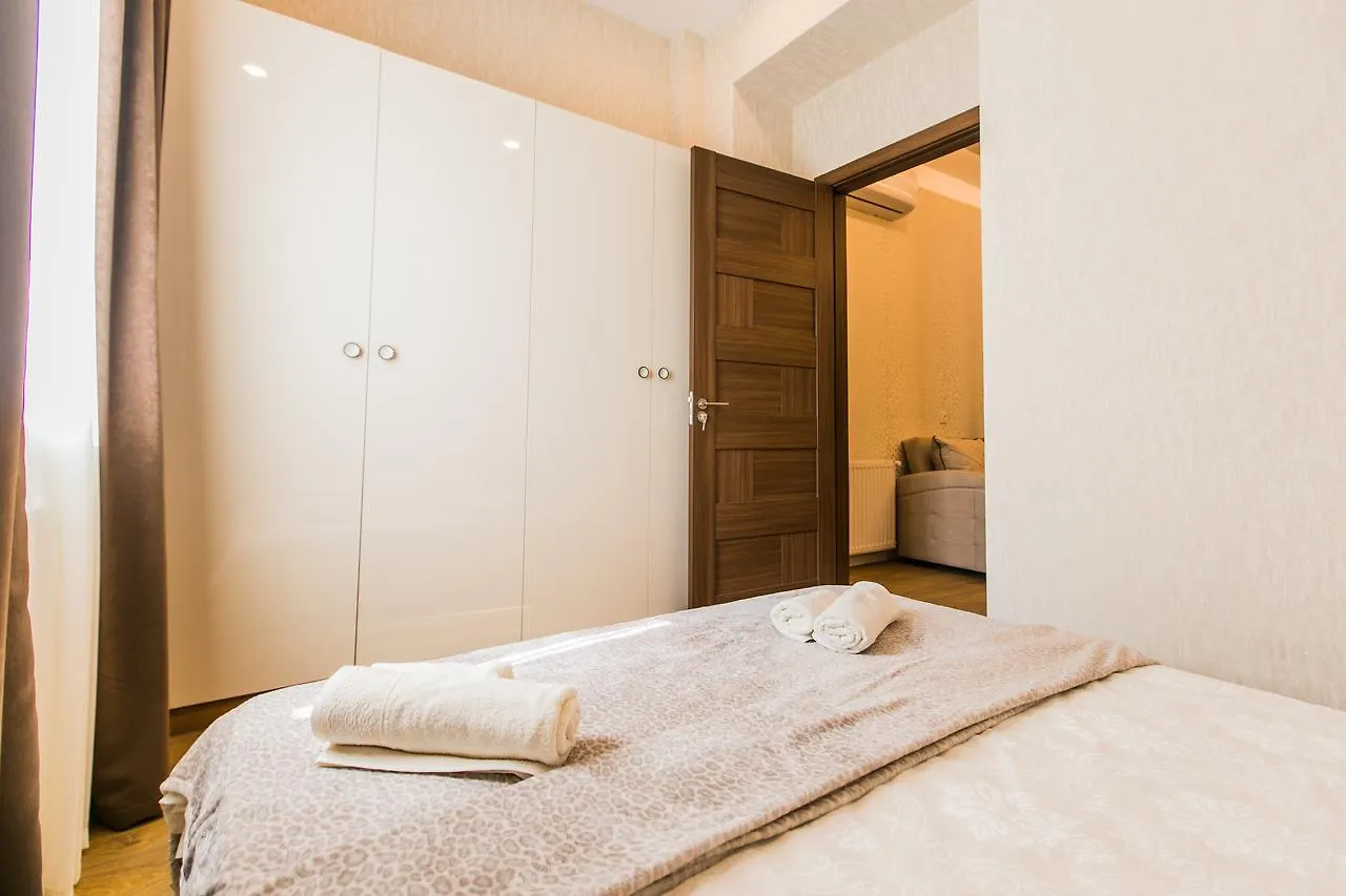 דירה טביליסי Sweet Home 6 Vip Rustaveli Avenue
